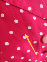 Cargar imagen en el visor de la galería, 1940s 1950s - Exquisite 2pc Red Dotted Dress Jacket - W28 (72cm)