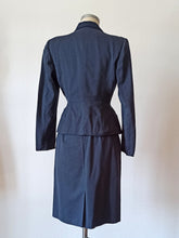Cargar imagen en el visor de la galería, 1940s - PARIS - New Look Stone Blue Wool Ensemble - W28/27 (70/68cm)