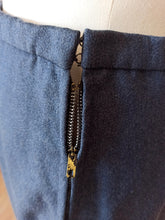 Cargar imagen en el visor de la galería, 1940s - PARIS - New Look Stone Blue Wool Ensemble - W28/27 (70/68cm)