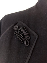 Cargar imagen en el visor de la galería, 1940s - Stunning Black Wool Belted Dress - W31 (80cm)