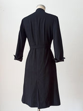 Cargar imagen en el visor de la galería, 1940s - Stunning Black Wool Belted Dress - W31 (80cm)