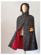Load image into Gallery viewer, 1950s 1960s - Fabulous Wool Hooded Cape
