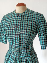 Charger l'image dans la galerie, 1950s 1960s - Gorgeous Houndstooth Wool Dress - W24.5 (62cm)