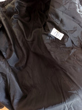 Cargar imagen en el visor de la galería, 1940s - PEREL, Paris - Stunning Black Ruffled Wool Coat
