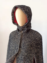 Load image into Gallery viewer, 1950s 1960s - Fabulous Wool Hooded Cape