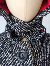 Load image into Gallery viewer, 1950s 1960s - Fabulous Wool Hooded Cape