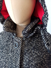 Load image into Gallery viewer, 1950s 1960s - Fabulous Wool Hooded Cape