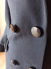 Cargar imagen en el visor de la galería, 1940s (?) - Fabulous Black Soft Wool Velvet Coat - W30 (76cm)