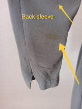 Laden Sie das Bild in den Galerie-Viewer, RESERVED DO NOT PURCHASE - 1940s - Exquisite Dark Grey Gab Wool Dress - W29 (74cm)