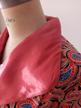 Carica l'immagine nel visualizzatore di Gallery, 1940s - Stunning Rayon Silk Housecoat