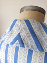 Charger l'image dans la galerie, 1950s - Adorable Blue White Cotton Dress - W29 (74cm)