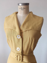 Load image into Gallery viewer, 1950s - Stunning German Corn Color Linen Dress - W29 (74cm)