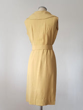 Load image into Gallery viewer, 1950s - Stunning German Corn Color Linen Dress - W29 (74cm)