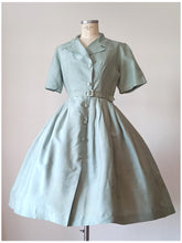 Charger l'image dans la galerie, 1950s - Marvelous Dusty Mint Silk Dress - W31.5 (80cm)