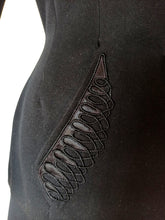 Charger l'image dans la galerie, 1940s - Exquisite New Look Black Wool Suit