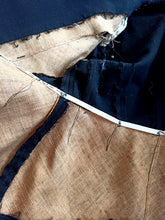 Charger l'image dans la galerie, 1940s - Exquisite New Look Black Wool Suit