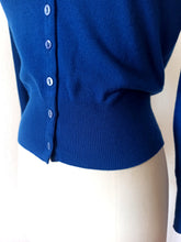 Load image into Gallery viewer, 1950s - BALLANTYNE, Scotland - Royal Blue Cashmere Twin Set - Sz 36