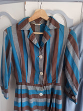Laden Sie das Bild in den Galerie-Viewer, 1940s 1950s - Joblot x 4 Dresses