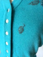 Cargar imagen en el visor de la galería, 1950s - BALLANTYNE, Scotland - Precious Cashmere Cardigan