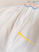 Load image into Gallery viewer, 1950s - Adorable Hungarian Embroidery Blouse - W31.5 (80cm)