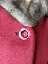 Cargar imagen en el visor de la galería, 1950s - Fabulous Heavy Wool Faux Fur Coat