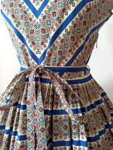 Charger l'image dans la galerie, 1940s 1950s - Spectacular Floral Cotton Dress - W28.5 (72cm)