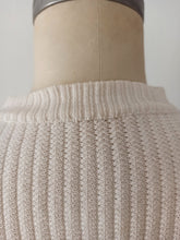 Charger l'image dans la galerie, 1950s - CASTAÑER, Spain - Deadstock White Cropped Cardigan - Sz 1