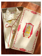 Charger l'image dans la galerie, 1950s - LEO, Spain - Deadstock Nylon Goldfix Shirt with Box - Sz M/L
