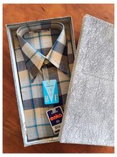 Charger l'image dans la galerie, 1960s - BCF, Barcelona - Deadstock Petrol Plaid Shirt - Sz M/L