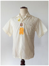 Charger l'image dans la galerie, 1950s - LEO, Spain - Deadstock Nylon Goldfix Shirt with Box - Sz M/L