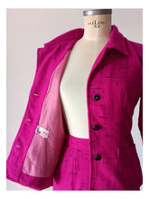 Load image into Gallery viewer, 1950s - REISS MANN - Stunning Fuchsia Atomic Print Wool Ensemble - W26/27 (66/68cm)
