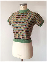 Cargar imagen en el visor de la galería, 1950s 1960s - Gorgeous Hand Knitted Back Zipper Jumper