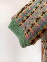 Cargar imagen en el visor de la galería, 1950s 1960s - Gorgeous Hand Knitted Back Zipper Jumper