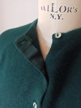 Charger l'image dans la galerie, 1950s 1960s - ST. MICHAEL, UK - Forest Green Cashmere Twin Set