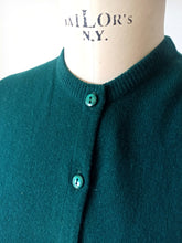 Charger l'image dans la galerie, 1950s 1960s - PRINGLE, Scotland - Bottle Green Lambswool Cardigan