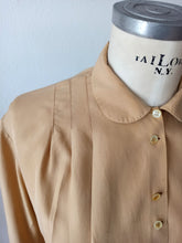 Charger l'image dans la galerie, 1940s - Exquisite Bronze Silk Blouse