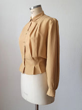 Charger l'image dans la galerie, 1940s - Exquisite Bronze Silk Blouse