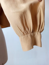 Charger l'image dans la galerie, 1940s - Exquisite Bronze Silk Blouse
