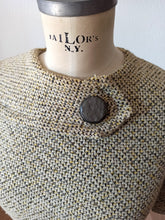 Cargar imagen en el visor de la galería, 1950s 1960s - Super Chic Wool Dress - W28.5 (72cm)
