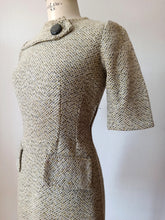 Cargar imagen en el visor de la galería, 1950s 1960s - Super Chic Wool Dress - W28.5 (72cm)