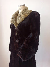 Charger l'image dans la galerie, 1930s 1940s - THIEMANN, Germany - Stunning Fur Coat