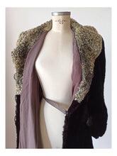 Charger l'image dans la galerie, 1930s 1940s - THIEMANN, Germany - Stunning Fur Coat