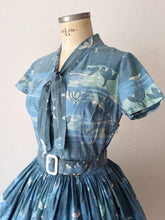 Load image into Gallery viewer, 1950s 1960s - Gorgeous Water Lilies Cotton Dress - W30 (76cm)