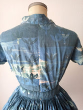 Load image into Gallery viewer, 1950s 1960s - Gorgeous Water Lilies Cotton Dress - W30 (76cm)