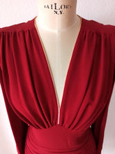 Charger l'image dans la galerie, 1940s - Stunning Burgundy Crepe Dress - W31 (78cm)