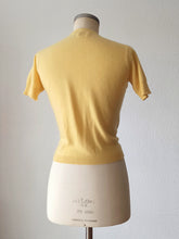 Charger l'image dans la galerie, 1950s - BALLANTYNE, Scotland - Buttercream Cashmere Jumper