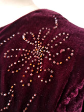 Charger l'image dans la galerie, 1930s 1940s - Superb Wine Velvet Beaded Dress - W30 (76cm)