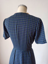 Charger l'image dans la galerie, 1940s - Adorable Flannel Wool Tartan Dress - W31 (80cm)