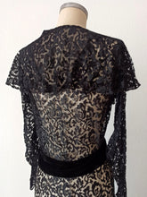 Cargar imagen en el visor de la galería, 1930s - Exquisite Black Velvet Roses Lace Dress - W32 (82cm)