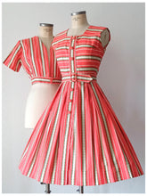 Cargar imagen en el visor de la galería, 1950s - PARIS - Delightful Cotton Bolero Dress - W26 (66cm)